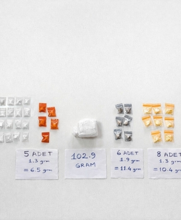 Bakırköy’de aracın torpidosundan uyuşturucu zulası çıktı