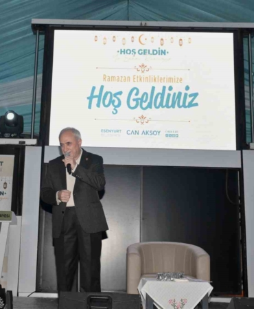 Esenyurt Belediyesi’nin Ramazan etkinliklerinde Nurullah Genç Esenyurtlularla buluştu