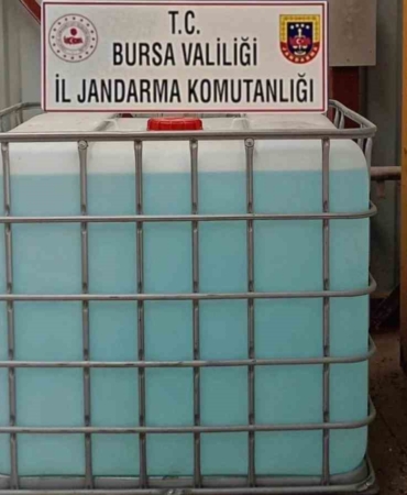 Bursa’da yer altına gizlenmiş kaçak alkol fabrikası çökertildi