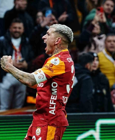 Lucas Torreira kaptan olarak sahaya çıktı