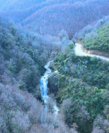 Gemlik’te yağmurlar, Sudüşen Şelalesi’ne hayat verdi