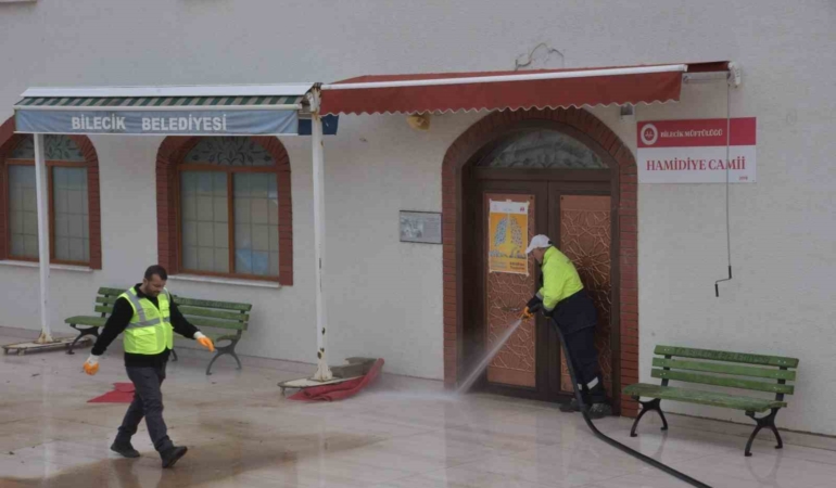 Bilecik’te camiler ilk teravih namazına hazır
