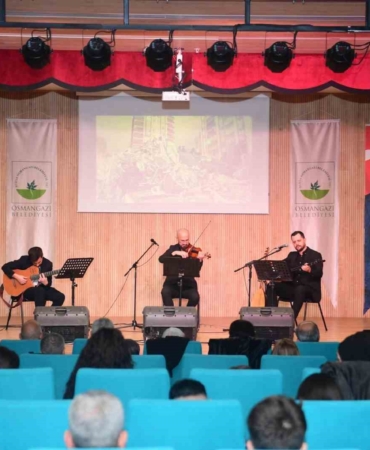Osmangazi’de 6 Şubat depremlerinin yıl dönümünde duygu dolu anma programı
