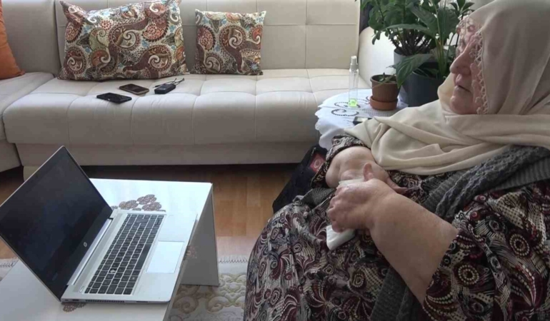 Sabahat ninenin ördüğü bereler Mehmetçik’in yüreğini ısıttı