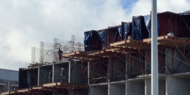 Arnavutköy’de şantiyede düşen genç işçi hayatını kaybetti