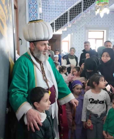 Pendik’te minikler tekne orucu sevincini yaşadı