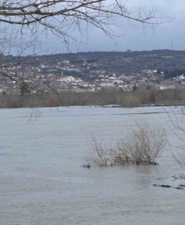 Edirne’de taşkın riski merkezde azaldı, yayılım Subaşı ve köylere kaydı