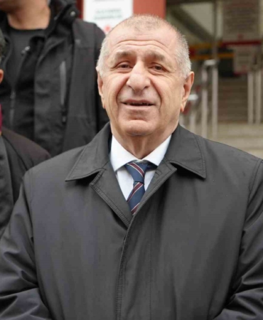 "Soysuz" tartışması yargıya taşındı: Ümit Özdağ mahkeme karşısına çıktı