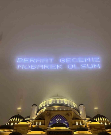 Çamlıca Camii’nde Berat Kandili dualarla idrak edildi