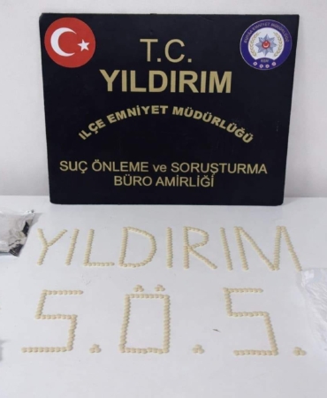 Bursa’da zehir tacirleri böyle yakalandı. Zulalanan uyuşturucuları polis tek tek buldu