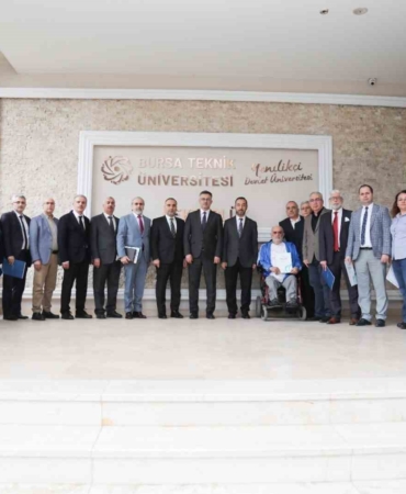 BTÜ’de personele vefa ödülü