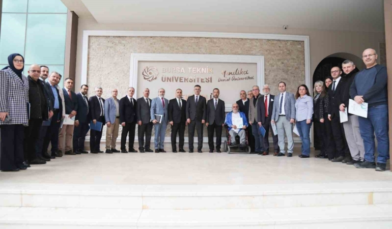 BTÜ’de personele vefa ödülü