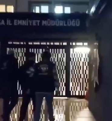 Bursa’da kuyumcuya silahlı yağma girişiminin şüphelisi yakalandı