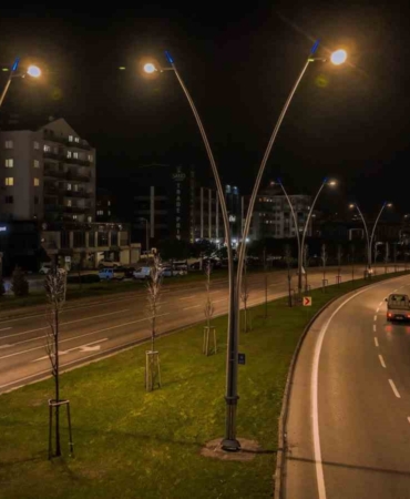 Çalı yolu büyükşehirle aydınlandı