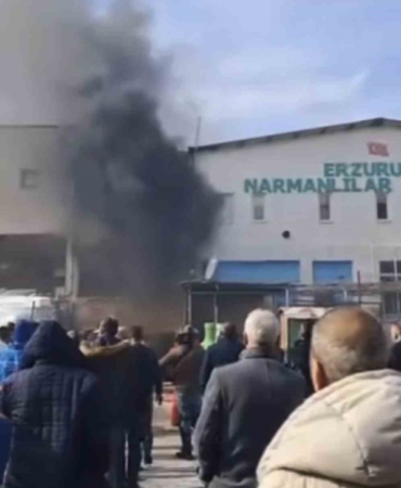 Bursa’da yangını vatandaşlar film izler gibi izledi