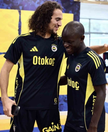 Fenerbahçe, 5 futbolcu transfer etti