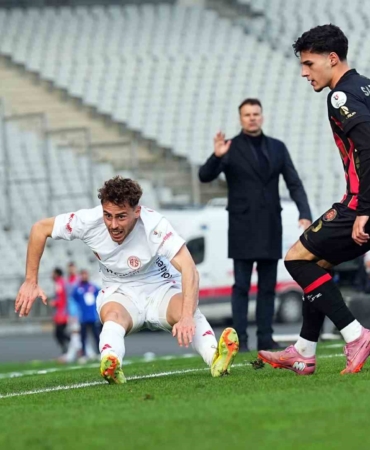 Trendyol Süper Lig: Fatih Karagümrük: 1 - Antalyaspor: 0 (Maç sonucu)