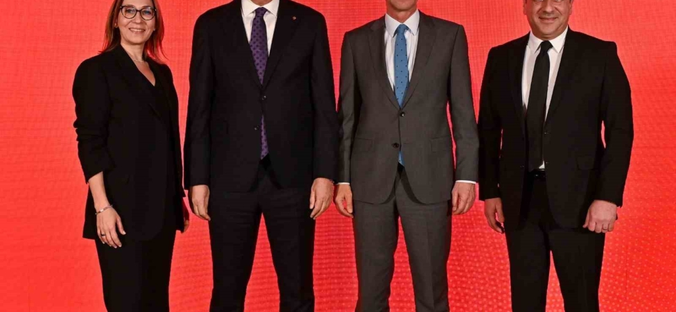 Mehmet Akif Üstündağ: "Ülkenin gururuyuz ve gururu olmaya da devam edeceğiz"