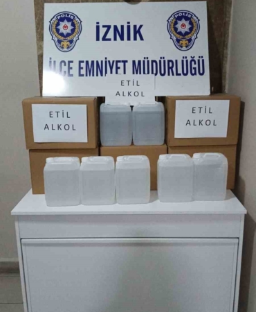 Bursa’da sahte alkol operasyonu: 135 litre etil alkol ele geçirildi