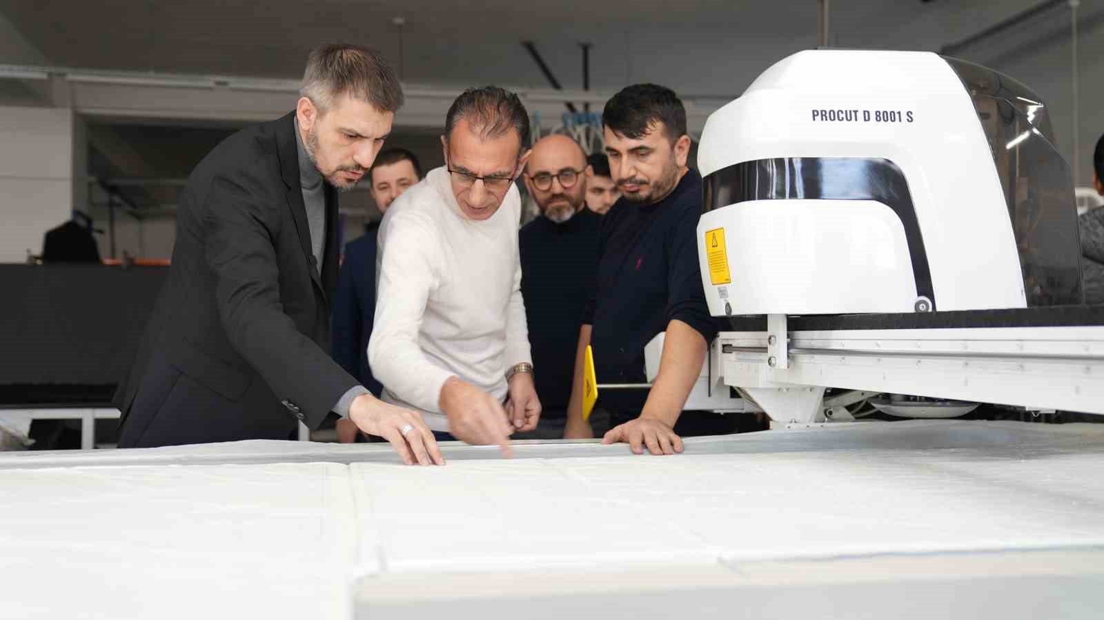 Arnavutköy’de Radyocular atölyede üretimin kalbine kulak verdi