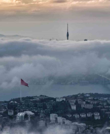 İstanbul sisle uyandı, mest eden görüntü havadan görüntülendi