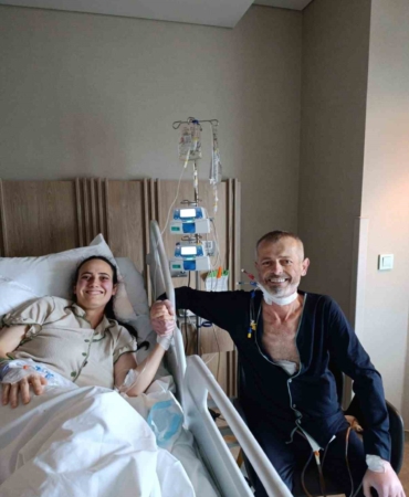 Kızının karaciğeri ile hayata tutundu