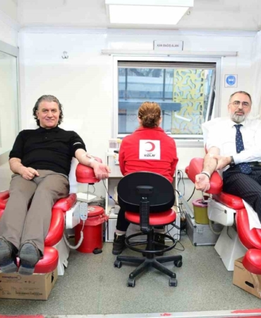 Başkan Erol’dan anlamlı hareket : "Bir Ünite Kan, Bir Hayat"