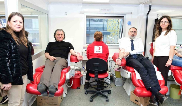 Başkan Erol’dan anlamlı hareket : "Bir Ünite Kan, Bir Hayat"