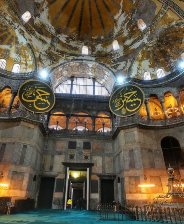 Bakan Ersoy açıkladı: "Ayasofya’da süreç devam ediyor, Sultanahmet’te çalışmalar tamamlandı"