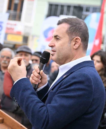 Başkan Ahmet Akın: "Deprem gerçeği unutulmamalıdır"