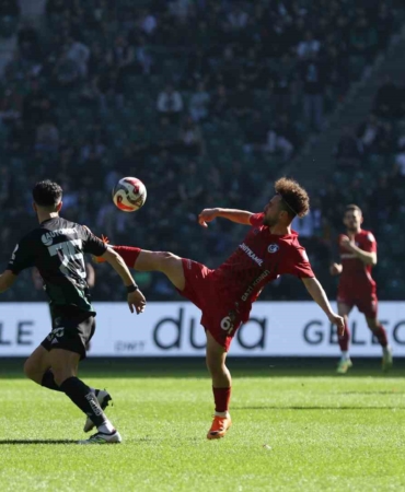 Trendyol Süper Lig: Kocaelispor: 0 - Gaziantep FK: 0 (Maç devam ediyor)