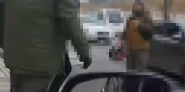 Trafikte silah çeken şüpheli kıskıvrak yakalandı