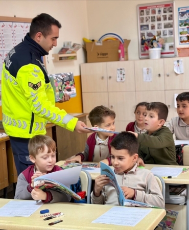 Bilecik’te 105 öğrenciye okul servisi ve trafik kuralları eğitimi