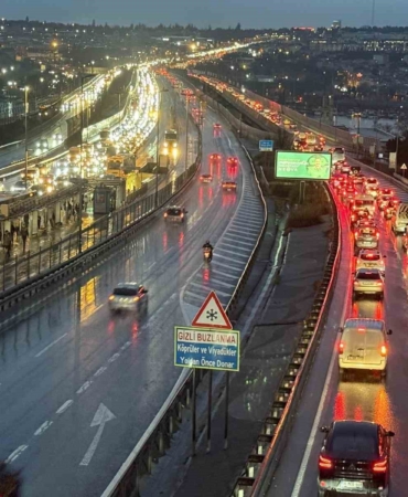 İstanbul’da trafik yoğunluğu yüzde 90’a yaklaştı