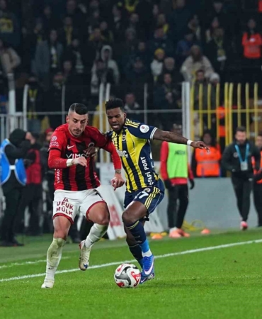 Trendyol Süper Lig: Fenerbahçe: 3 - Gençlerbirliği: 1 (Maç sonucu)