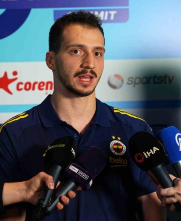 Mert Emre Ekşioğlu: "Alabileceğimiz bütün kupaları almak istiyoruz"