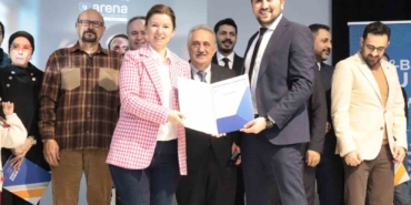 Arena Anne-Baba Okulu’nda sertifika heyecanı