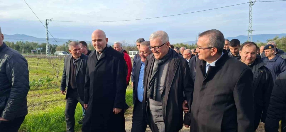 Süleyman Soylu, başdanışmanı Harun Akın’ın ağabeyinin cenazesine katıldı