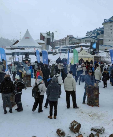 Uludağ zirvesinde gençlik buluşması