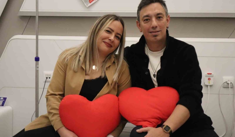 Sevgililer Günü’nde hayat veren bağ: Bağışladığı karaciğeriyle sevdiğine umut oldu