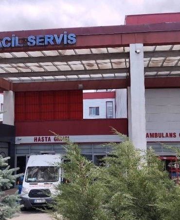 Silahını temizlerken kendini vuran polis, hastanede hayatını kaybetti