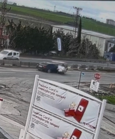 Otomobille çarpışan elektrikli bisiklet sürücüsü hayatını kaybetti