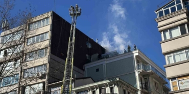 Şişli’de korkutan yangın: Taksim yönü bir süreliğine trafiğe kapandı