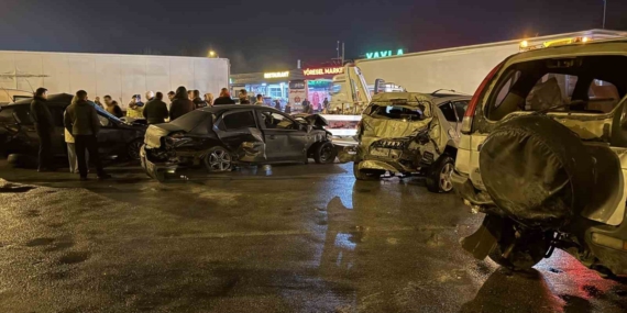 Otoyoldaki feci kazada tır sürücüsü yaşananları anlattı: "Gelen vurdu, giden vurdu"