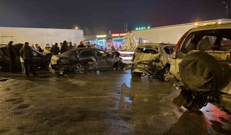 Otoyoldaki feci kazada tır sürücüsü yaşananları anlattı: "Gelen vurdu, giden vurdu"