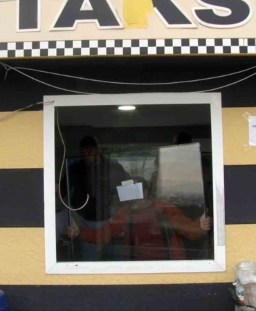 Taksi durağında dehşet anları: Güvenlik kamerası görüntüleri ortaya