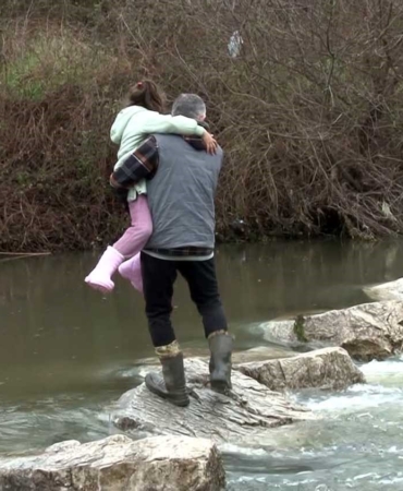 Çatalca’da dere taşkını vatandaşları yıllardır mağdur ediyor
