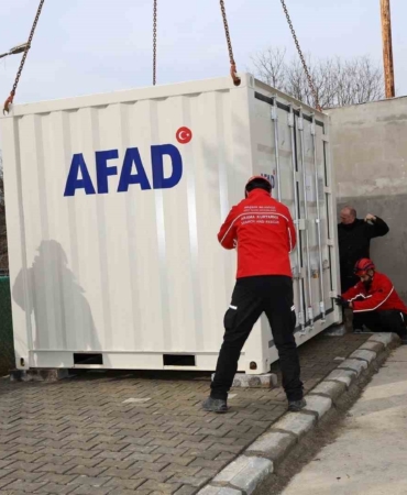Ataşehir Belediyesinden deprem riskine karşı önemli adım: İki mahalleye daha deprem konteyneri
