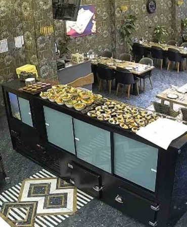 İftara saatler kala kebapçının tavanı çöktü, personel son anda kurtuldu