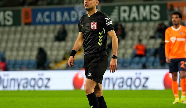 Trendyol Süper Lig: RAMS Başakşehir: 0 - Konyaspor: 0 (İlk yarı)